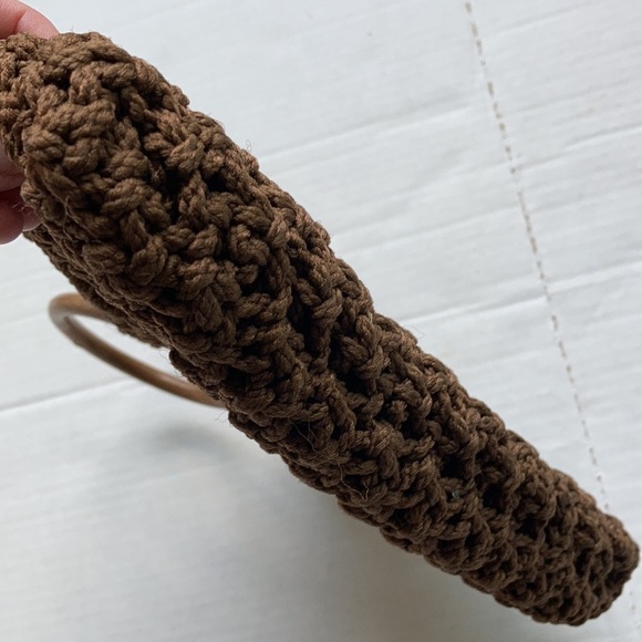 Brown crochet small wood ring handle purse - Picture 6 of 11